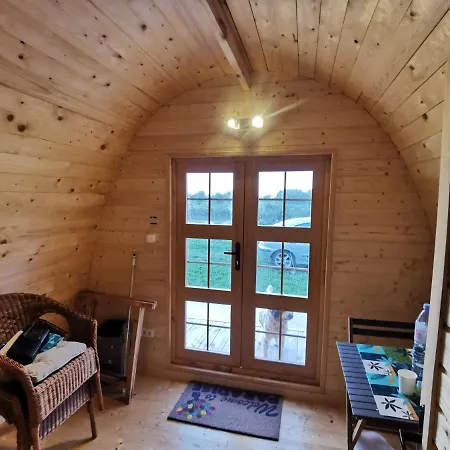 Lyxtält Pod En Bois Pres D'un Plan D'eau *